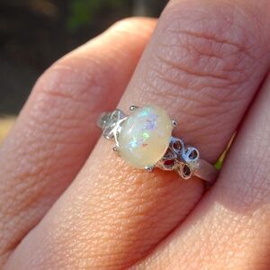 Small Minimalist White Iridescent Faux Opal Gemstone Boho Silver Ring Size 6